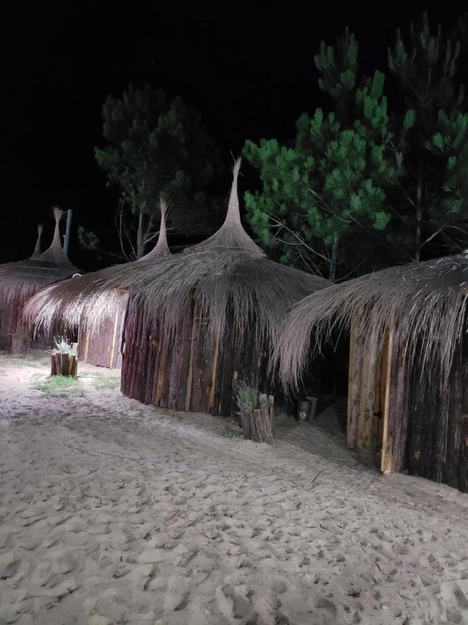 Los Charruas Hostel ปุนตาเดลดีอาโบล ภายนอก รูปภาพ